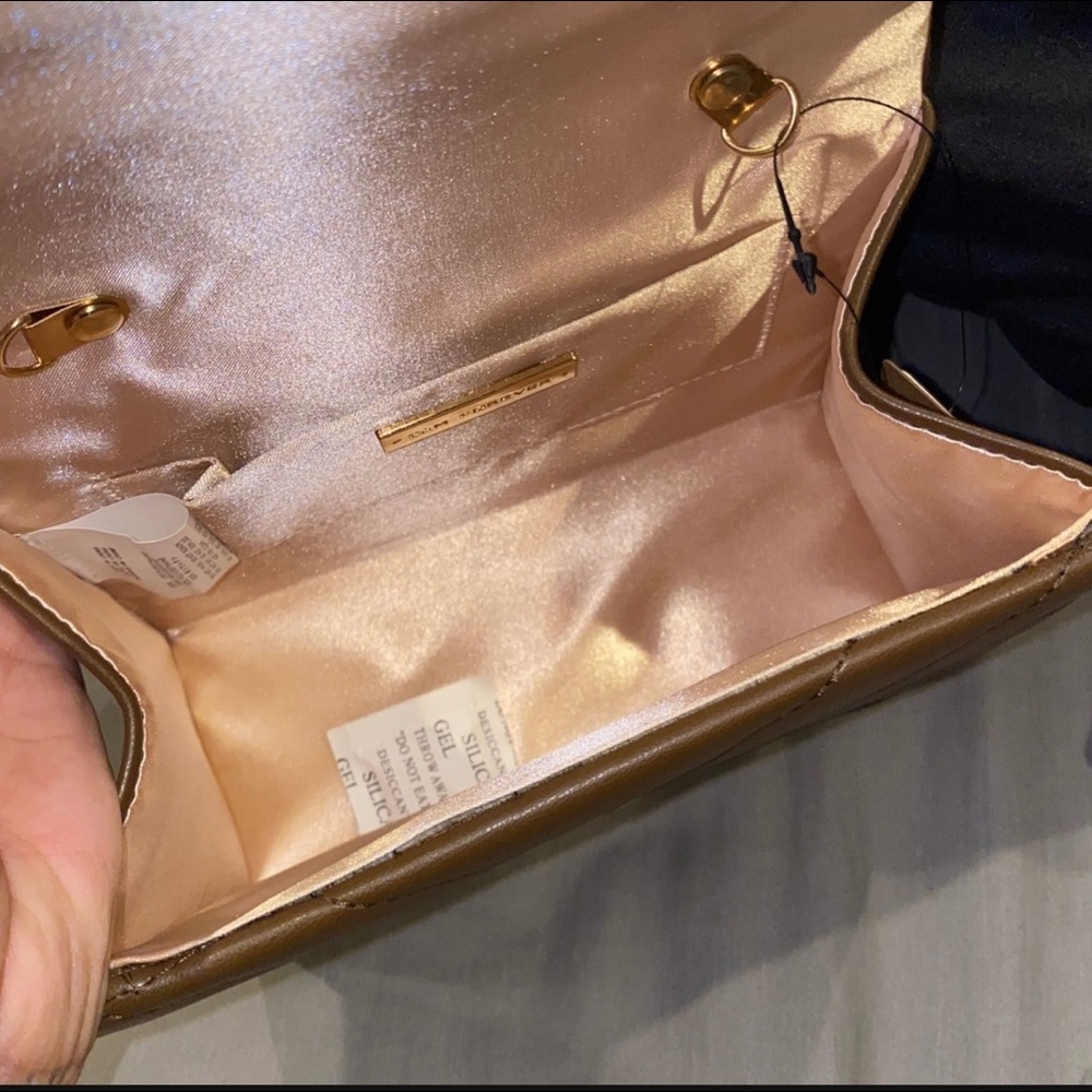 Purse - Picture 2 of 4